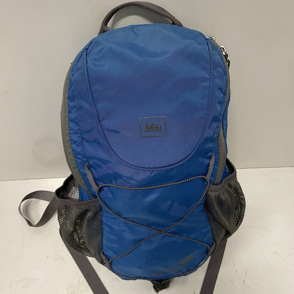 REI Sprig 12 Small Youth Blue Backpack Kids/Adult Hiking Camp Bag - Picture 3 of 6